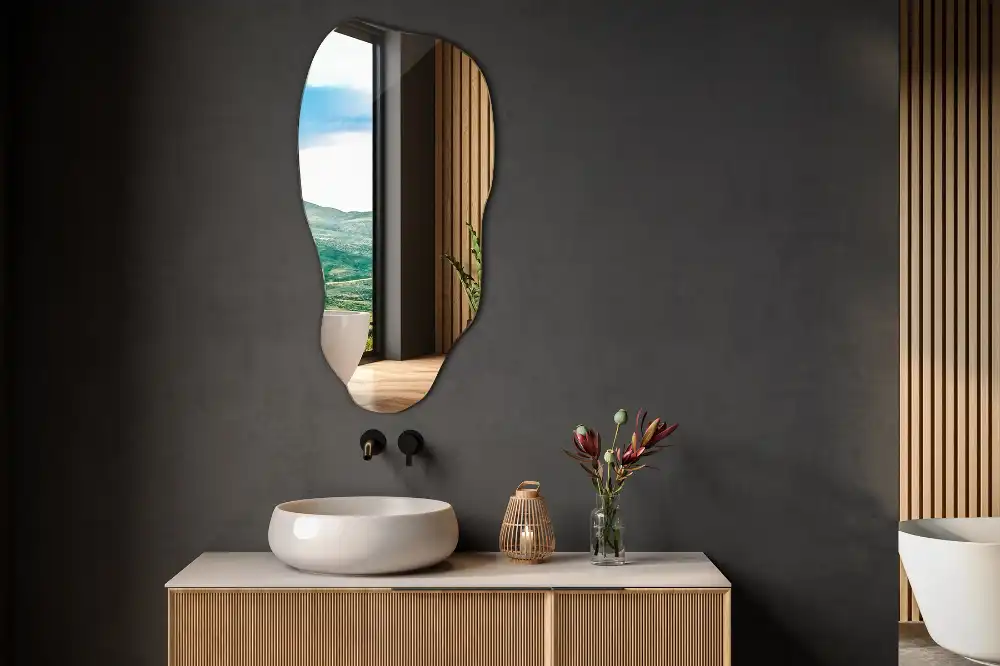 Organischer spiegel hängender Fleck