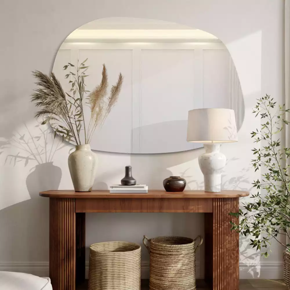 Organischer Spiegel mit raffinierter Form