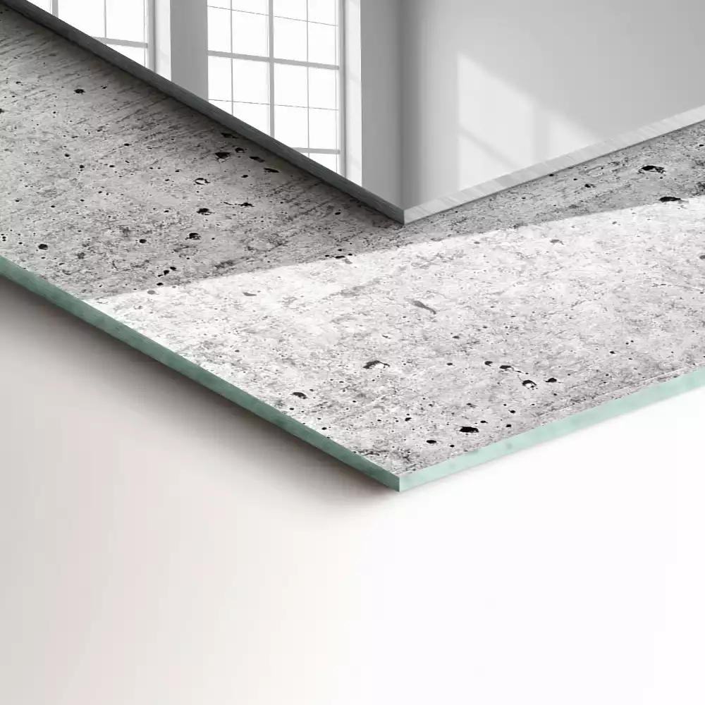Rechteckiger spiegel Betonwandstruktur