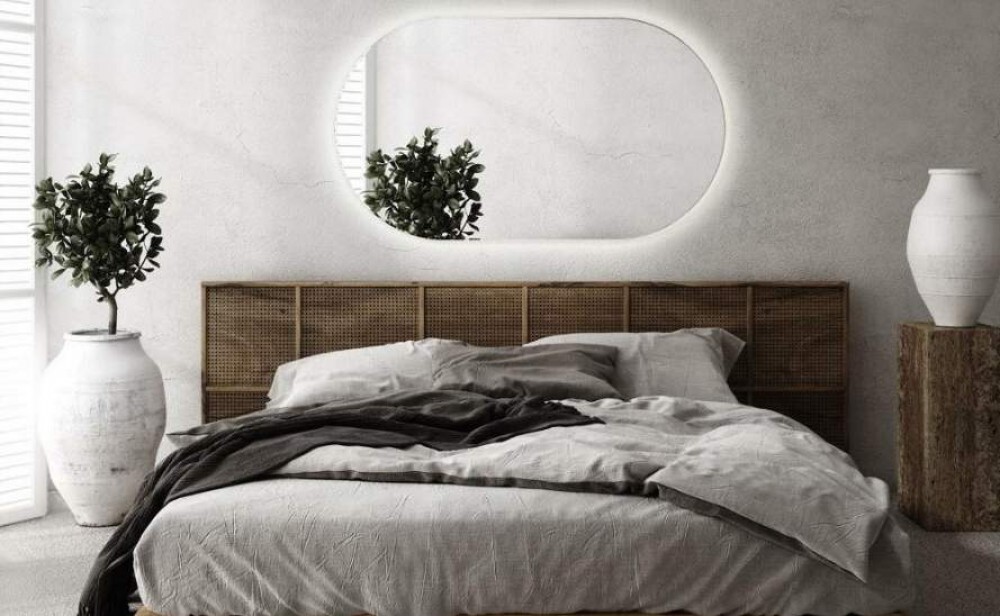 Spiegel im Schlafzimmer