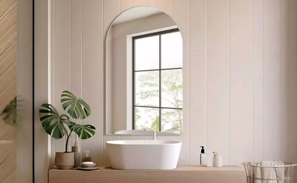 Kleines Badezimmer mit Dusche – wie arrangiert man es?