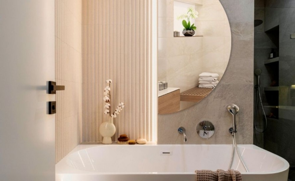 Wie dekoriert man ein schmales Badezimmer? Clevere Tricks